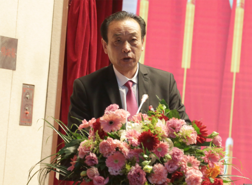 徐州寶潤實(shí)業(yè)集團(tuán)第一屆黨委班子選舉大會(huì)---寶潤實(shí)業(yè)集團(tuán)黨委常委、紀(jì)委副書記鄭軍同志作紀(jì)委工作報(bào)告